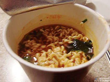 틈새라면 이미지